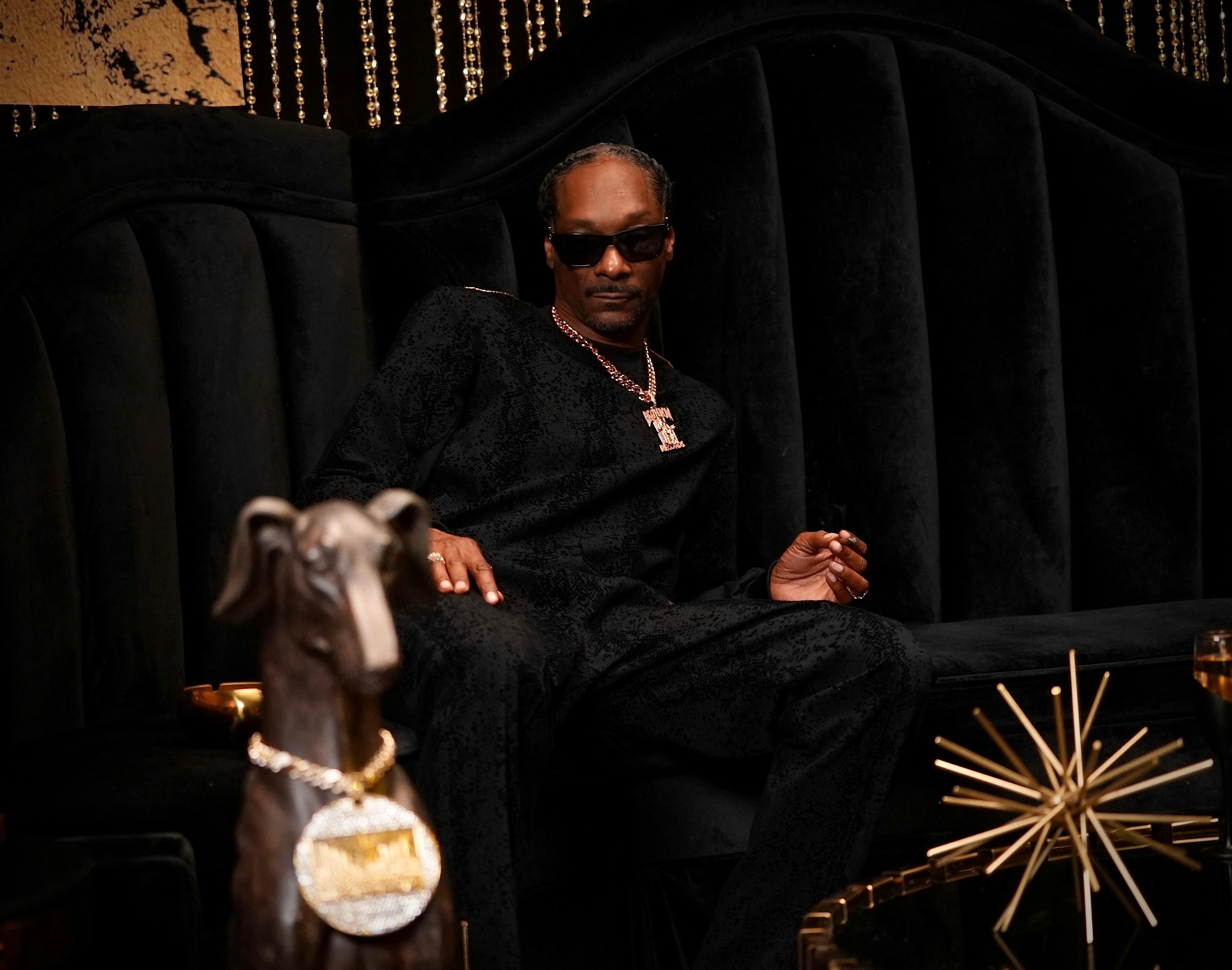 Bucket List Experience! VIP SMOKE SESSION with SNOOP DOGG!